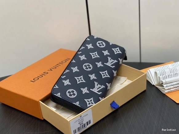 Cheap LOUIS VUITTON WALLET-10*20*2 ZIPPY cm 0710